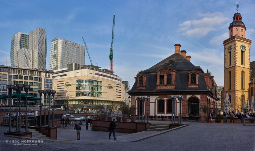 Panorame der Hauptwache in Frankfurt in der Abendsonne | 20170315_A7_7576pano Cityscape Frankfurt